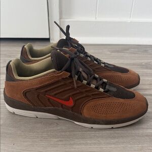 Nike Men's Brown and Red Sneakers